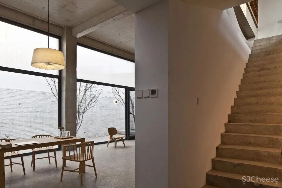 新作 联排住宅的创意改造 缝中之家,北京 察社办公室