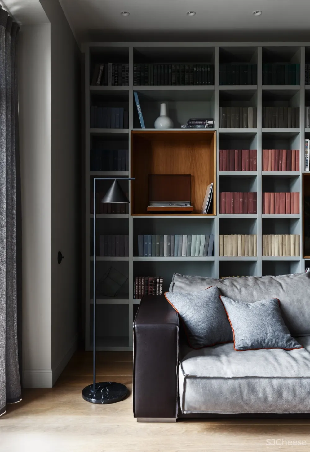 Nido Interiors | MKS , 鲜明的艺术色彩住宅