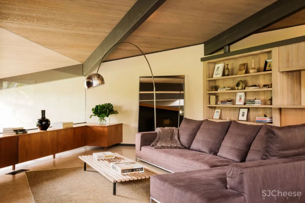 走進女演員Robin Tunney 世紀中葉的綠洲之家