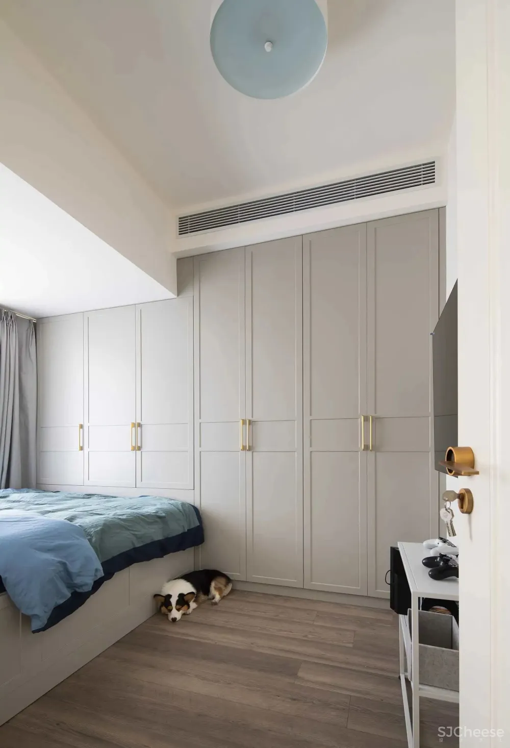 其实女人的要求并不高，只需要这样一个温馨的家就够了。