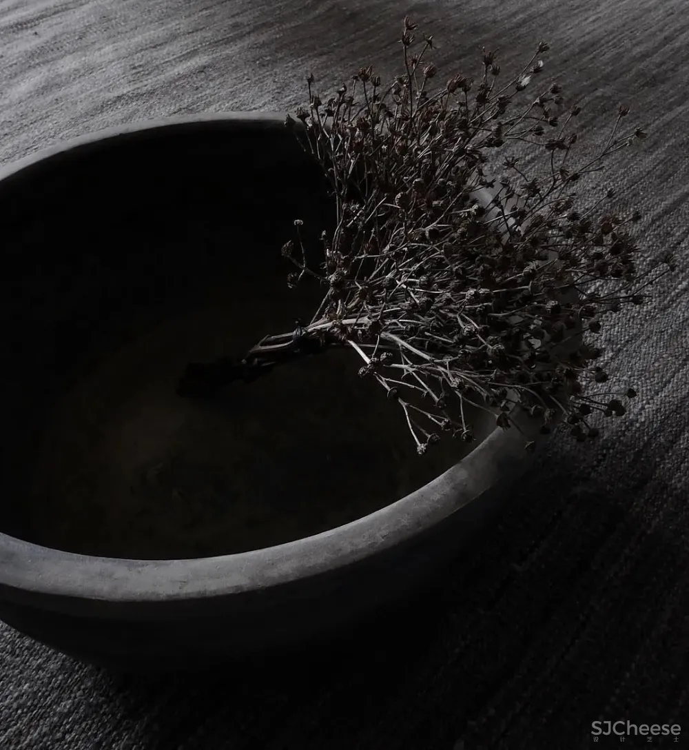 维多利亚女王的狩猎小屋,被Axel Vervoordt 徒弟改造成侘寂酒店