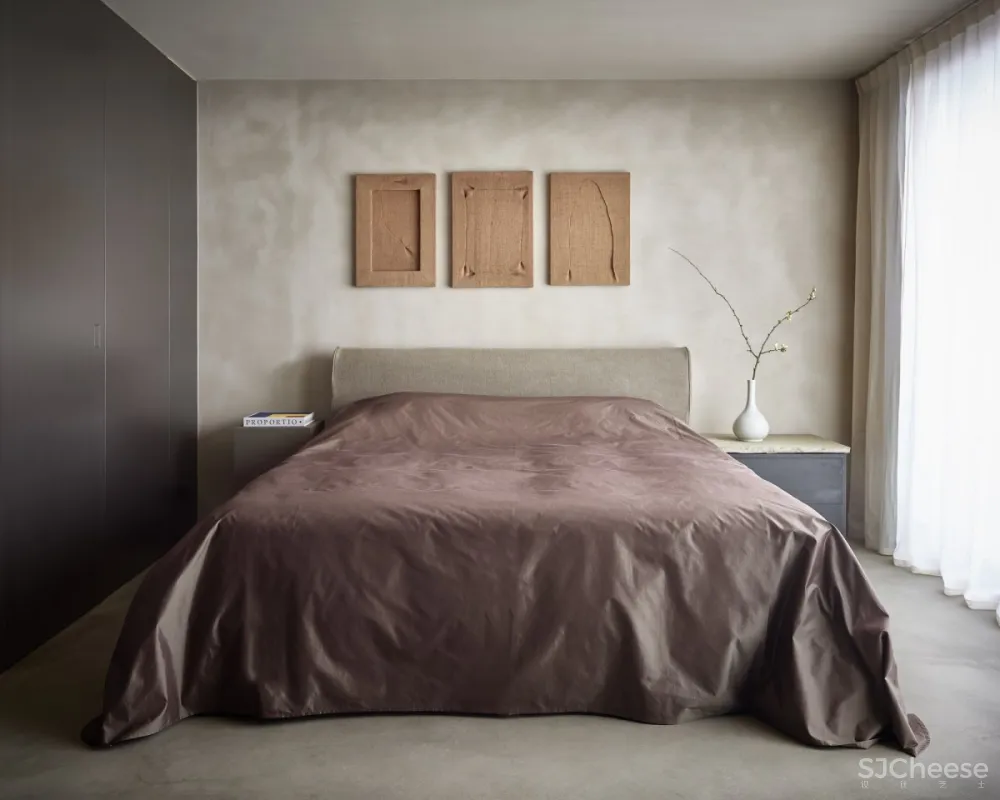 Axel Vervoordt | Covetable Apartment , 现代主义侘寂复式公寓