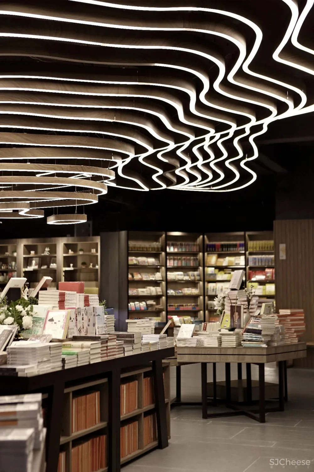 叶智杰设计:百年老店新华书店的文化沉淀与潮流创新