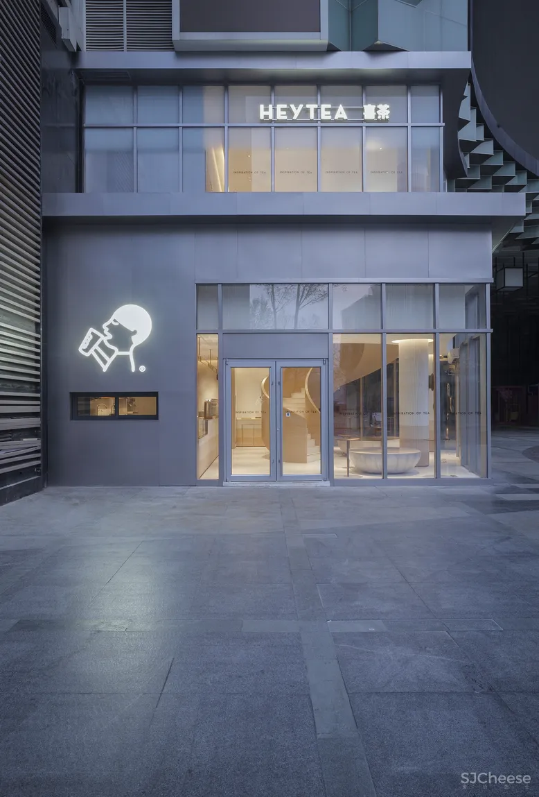 “全能设计师”郑铮和他的多元设计秘诀