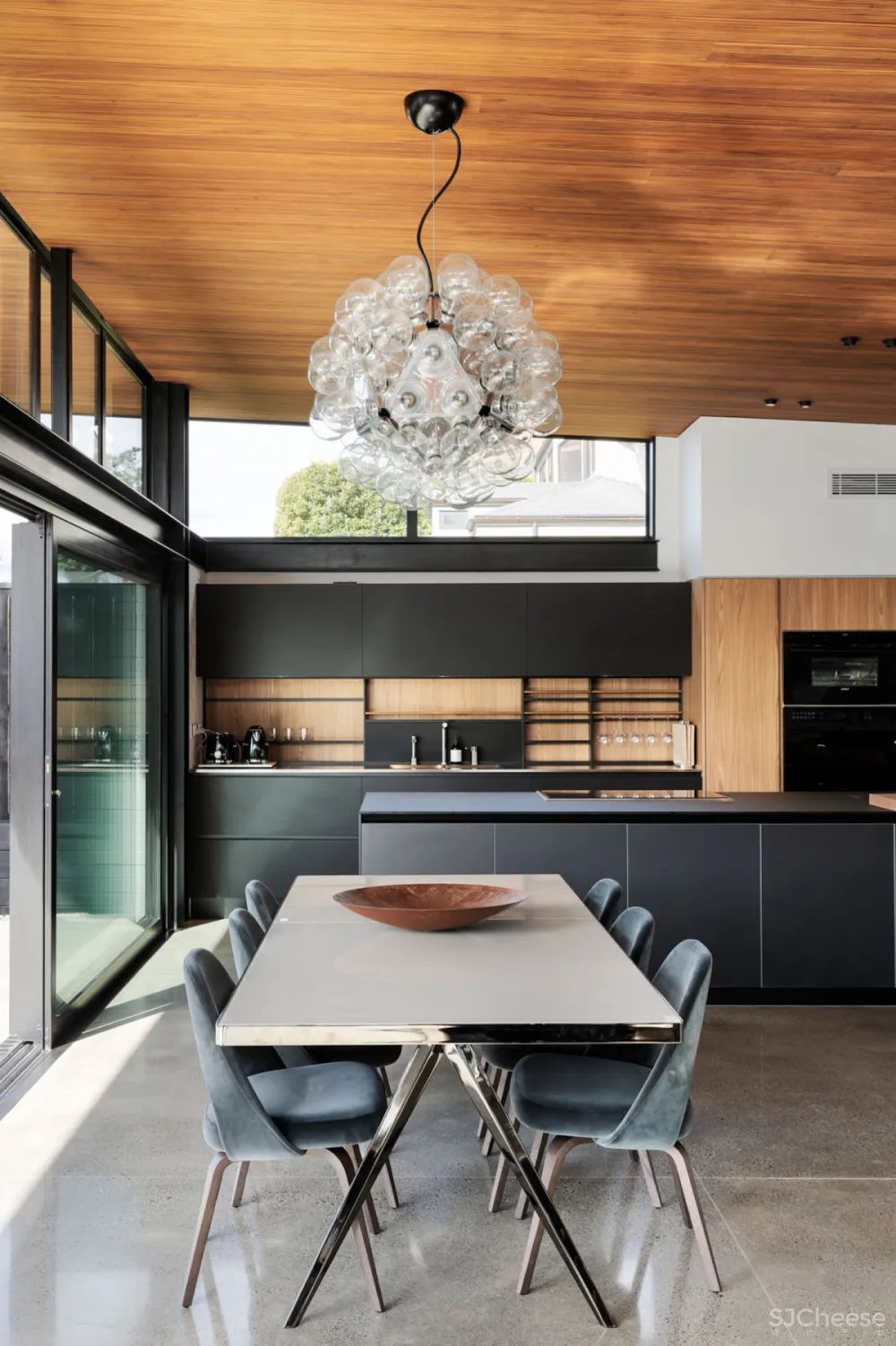 BDG Architects | Collectors House , 新旧工业美学的融合