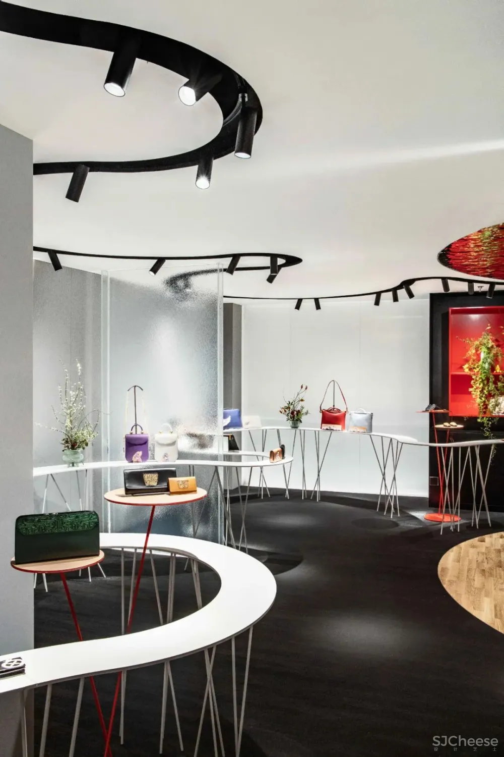 100㎡之喜.皮革艺术形象店 AFFD设计事务所