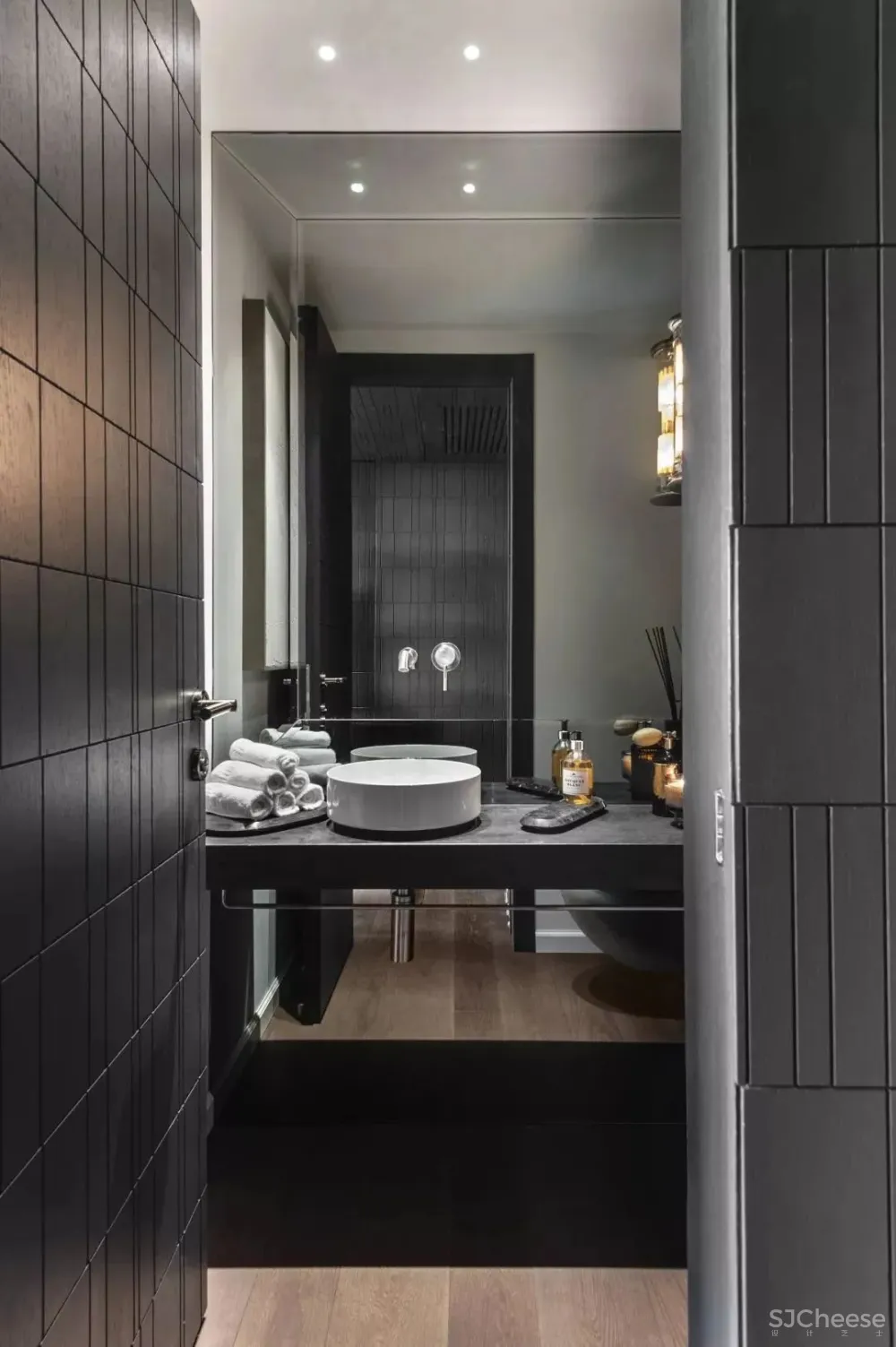 简约四部曲：材质、色彩、软装下的轻奢风