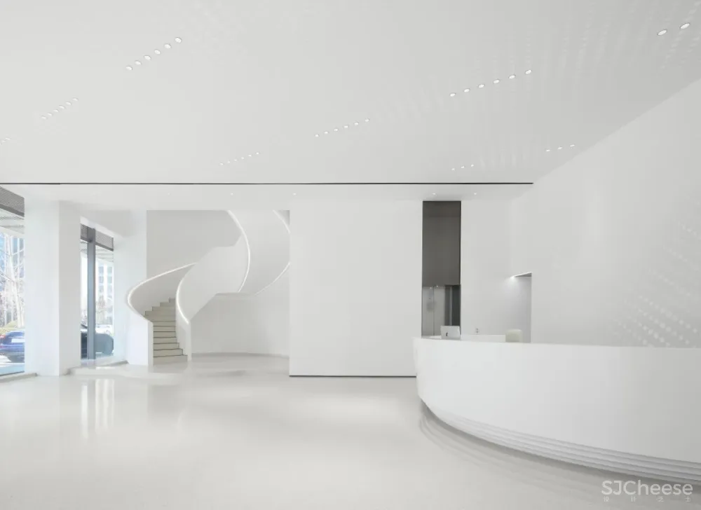 打破传统设计,开启超凡未来感的视觉享受!