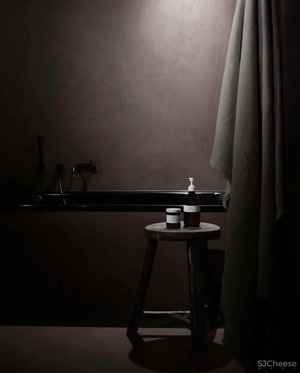 维多利亚女王的狩猎小屋,被Axel Vervoordt 徒弟改造成侘寂酒店