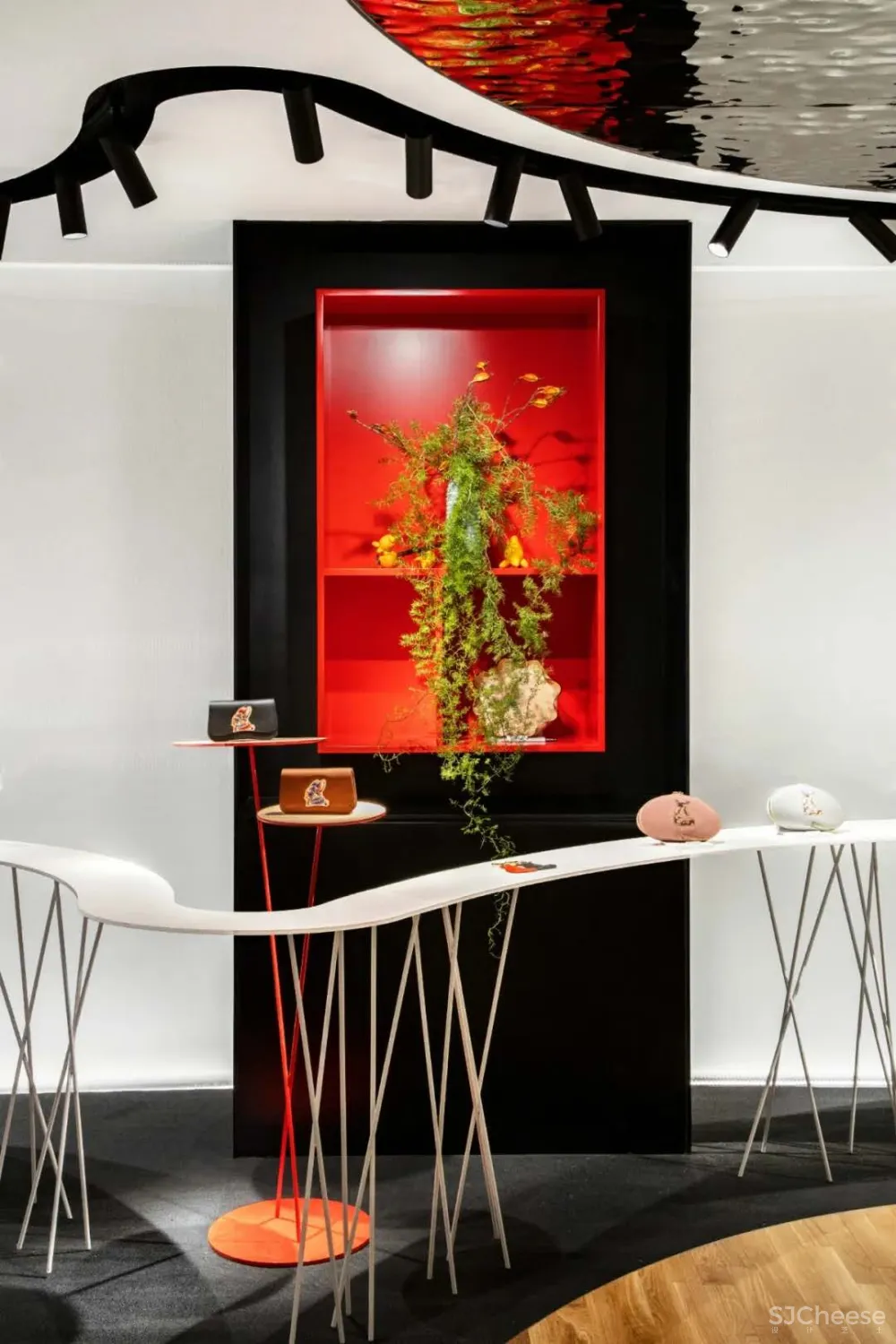 100㎡之喜.皮革艺术形象店 AFFD设计事务所