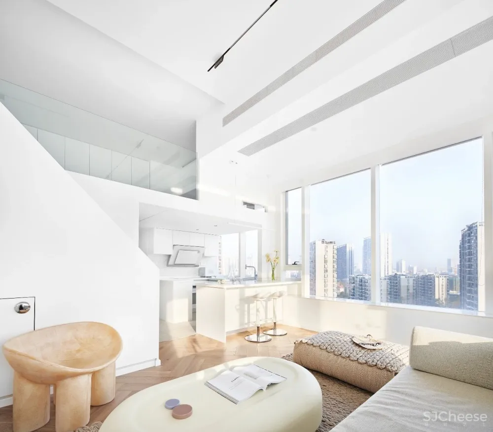 58㎡小家的L型玻璃幕墙,让小房也能拥有180°豪华夜景