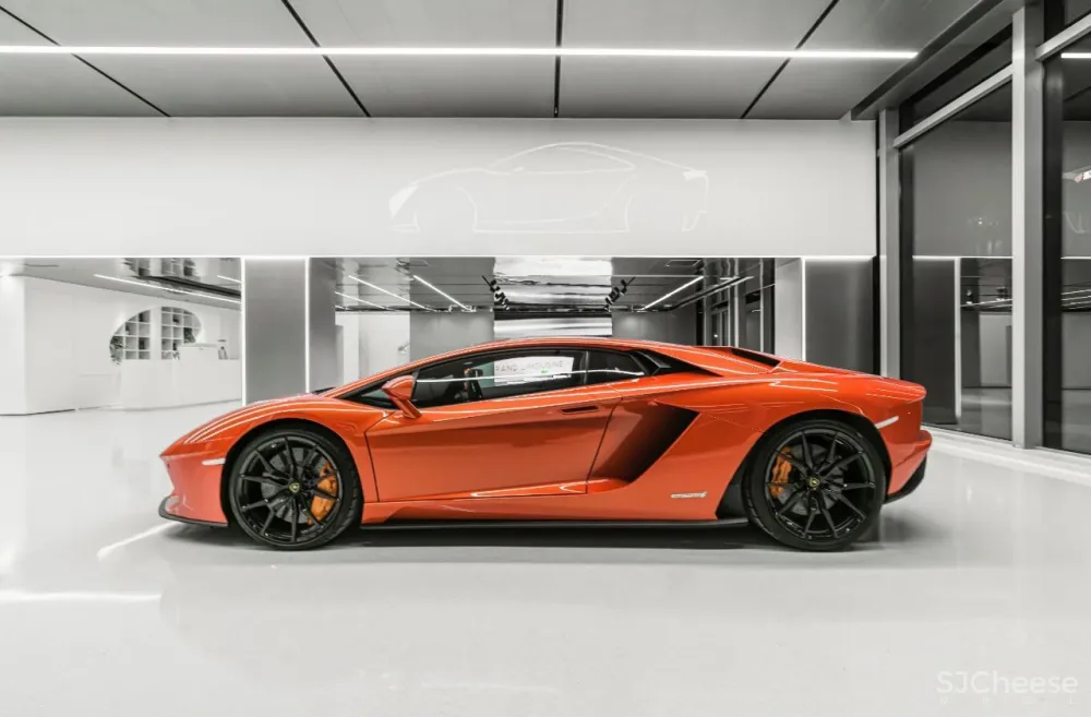 打破传统设计,开启超凡未来感的视觉享受!