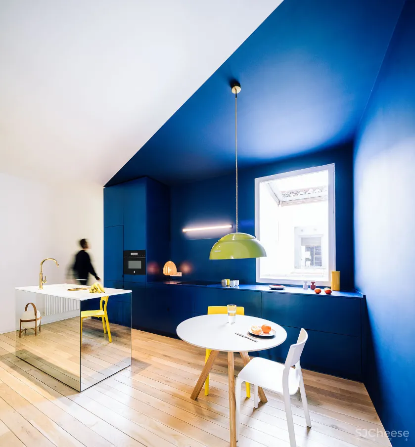 21米过道连接室内5个场景,这样轻松又“暴力”的美学你会爱吗?