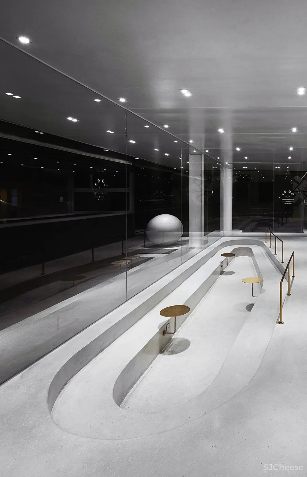 偏离设计丨MOON Photo Studio