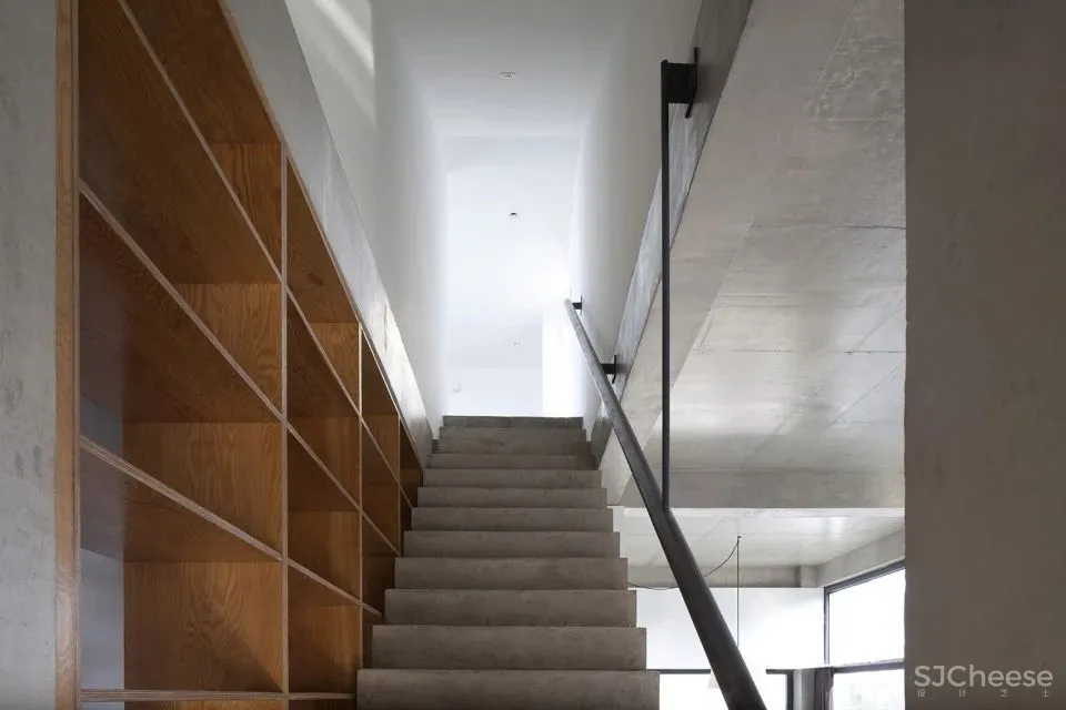 新作 联排住宅的创意改造 缝中之家,北京 察社办公室