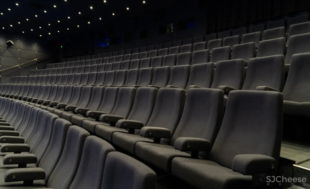 10年烧了7.5亿，全球最不务正业图书馆，能看电影、打游戏、唱K…流浪汉都可以随意进