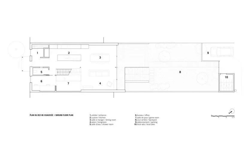 除了上下楼,这座楼梯也是空间的限定元素