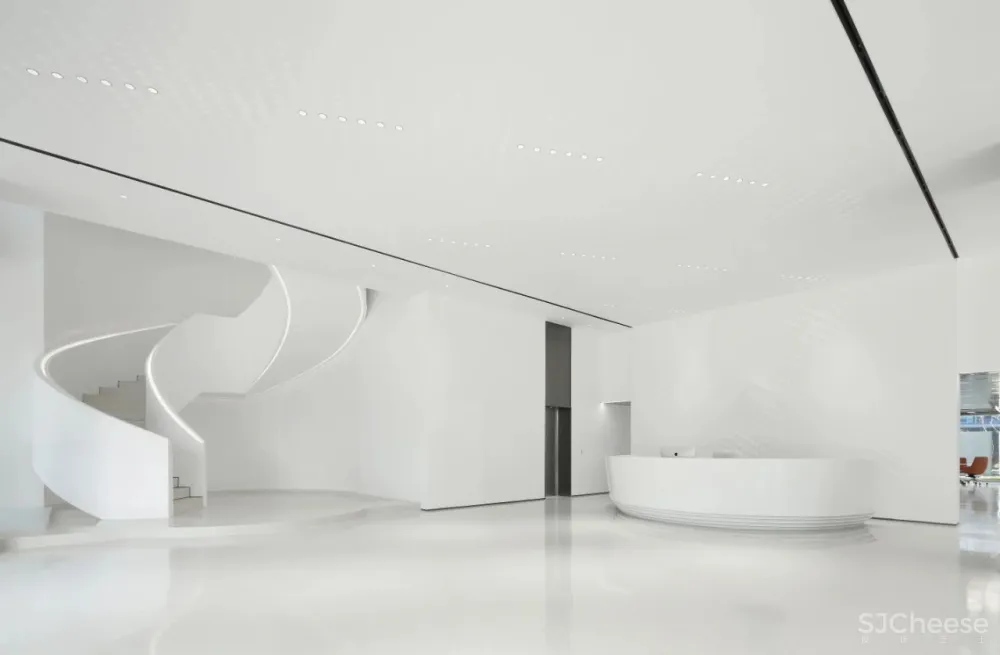 打破传统设计,开启超凡未来感的视觉享受!