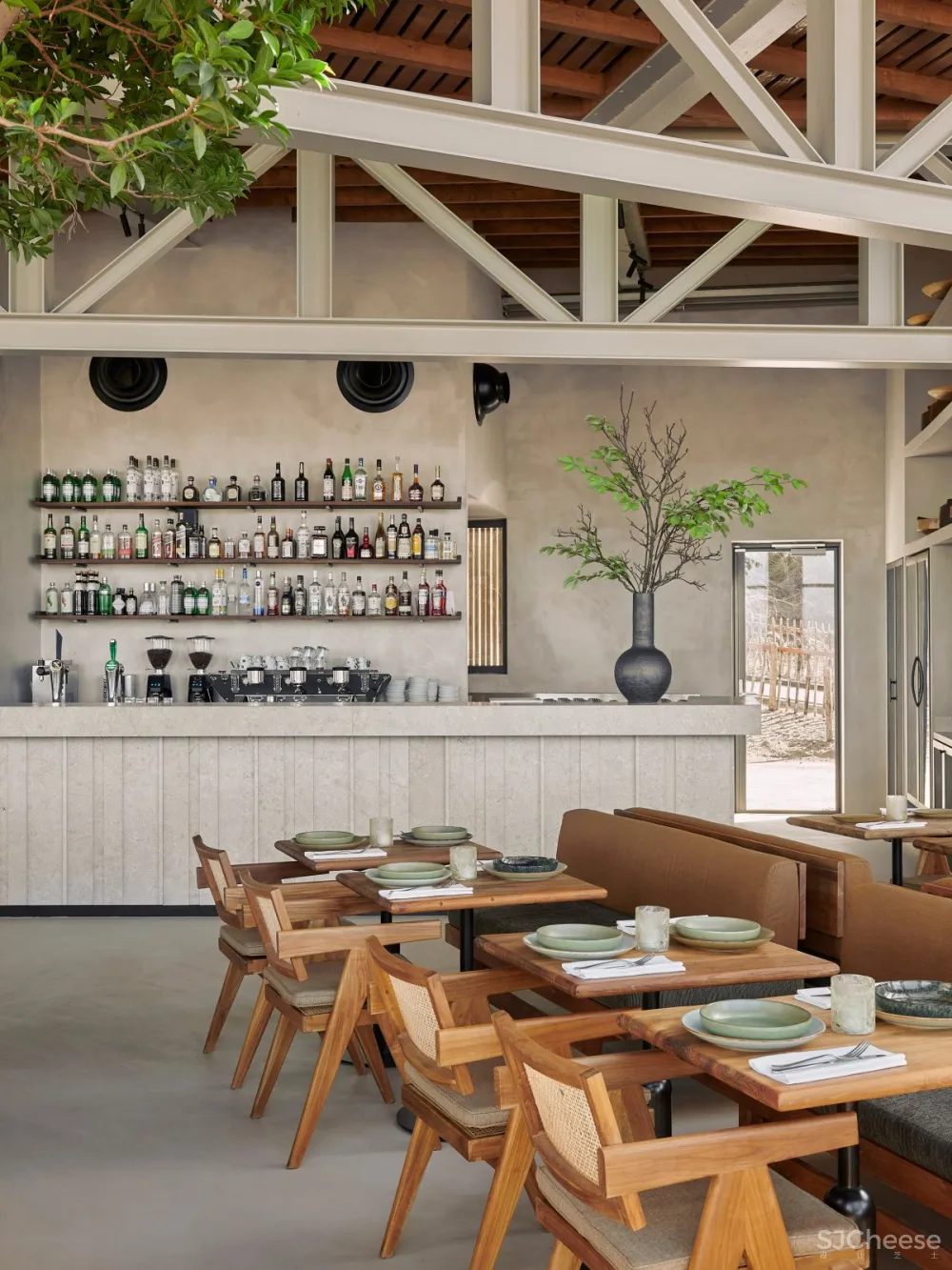 Anne Claus Interiors | De Republiek , 经典永恒的海滨餐厅