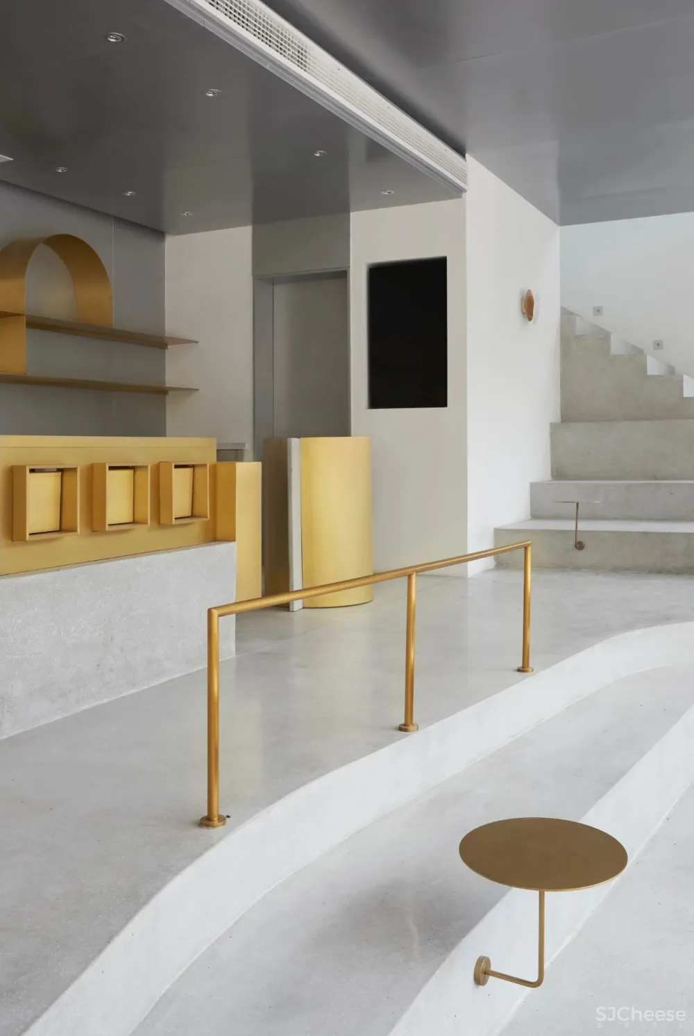 偏离设计丨MOON Photo Studio