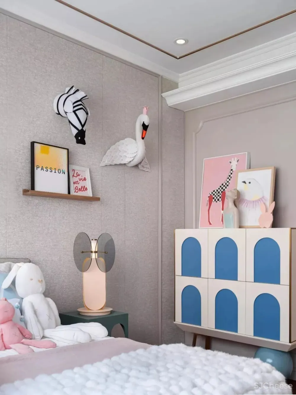 冷元宝新作 惊艳中国红,时尚新古典