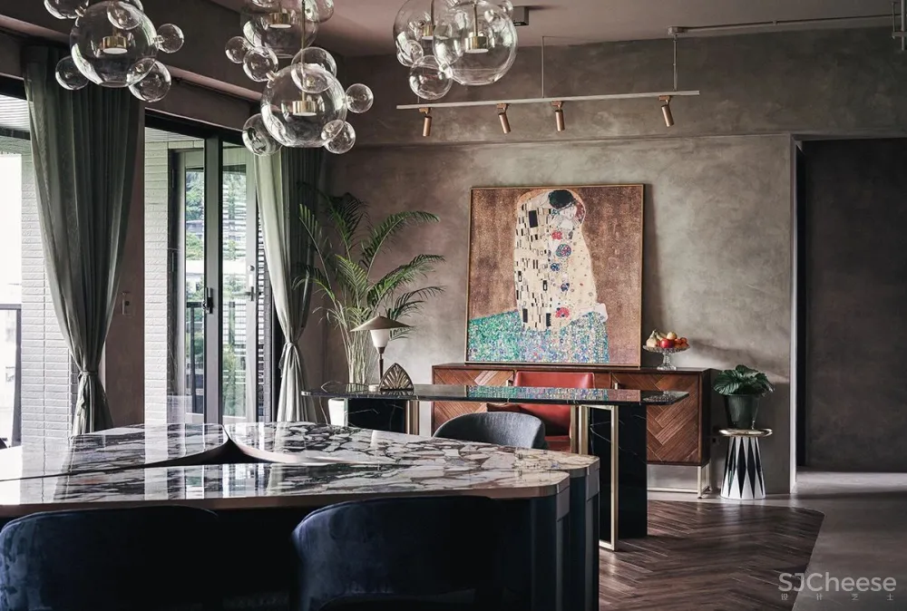 餐厅秒变大沙发,132㎡ 使用空间多一倍