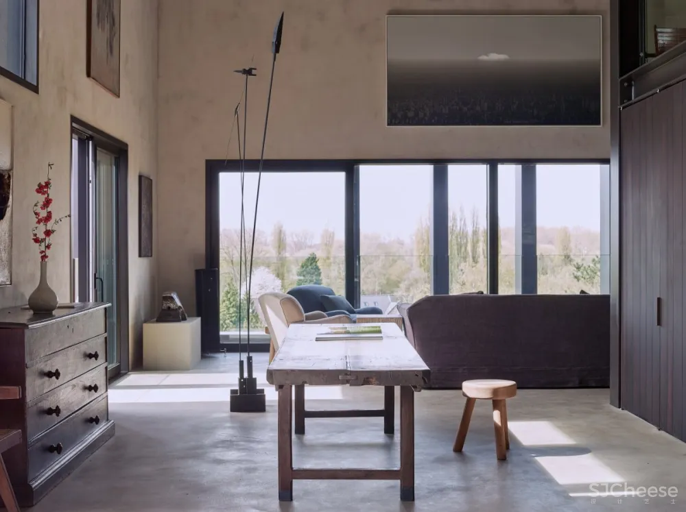 Axel Vervoordt | Covetable Apartment , 现代主义侘寂复式公寓