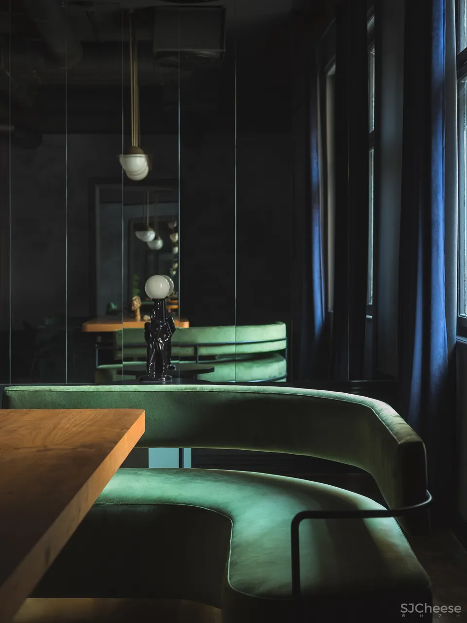 Autori | Leticia Gin Bar , 独特创新的休闲酒吧