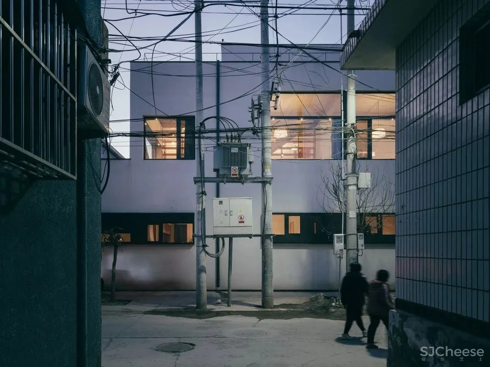 新作 联排住宅的创意改造 缝中之家,北京 察社办公室