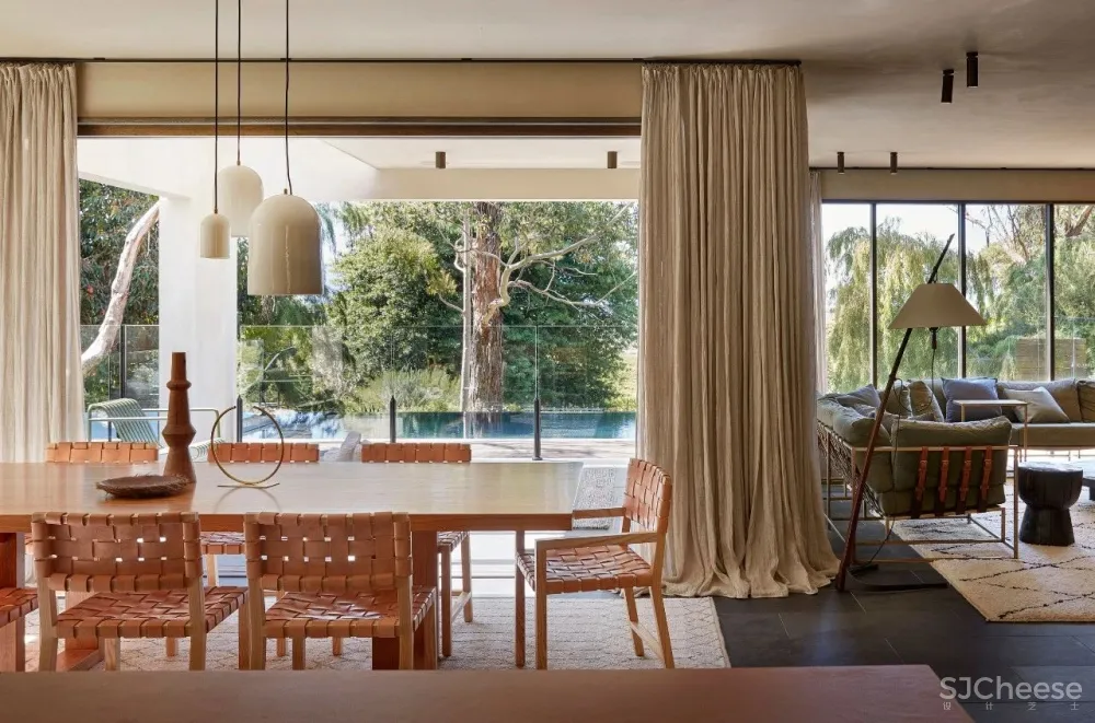 好色，理所当设