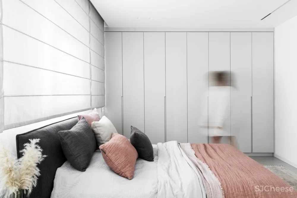 Maya Sheinberger | S Apartment , 极简舒适的现代住宅