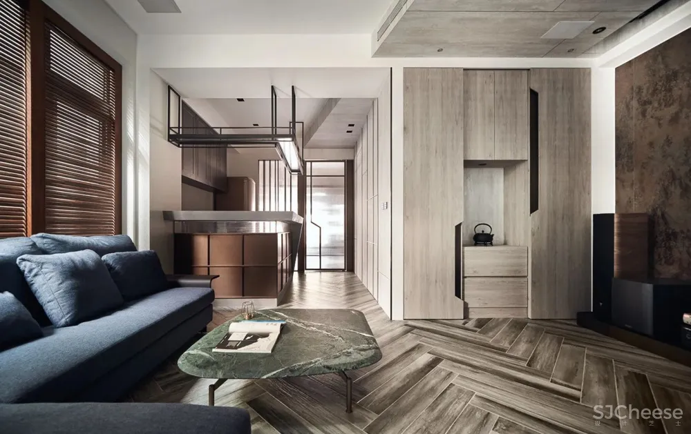 还在用传统方式铺地板?看「人字拼」怎样演绎质朴自然风