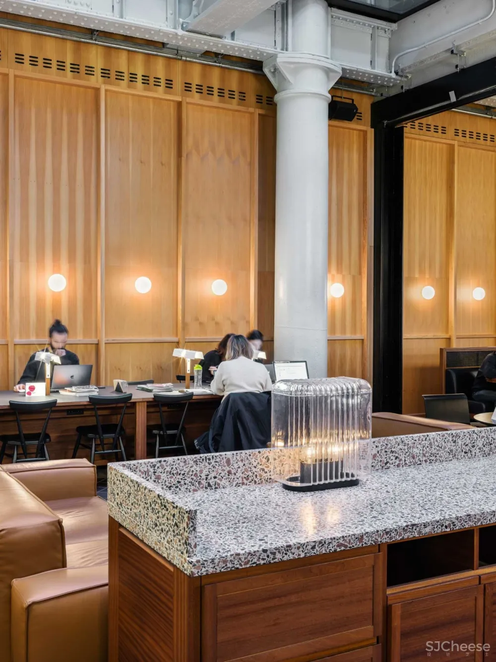 Love Is Enough | Manchester Restaurant , 充满活力的餐饮空间