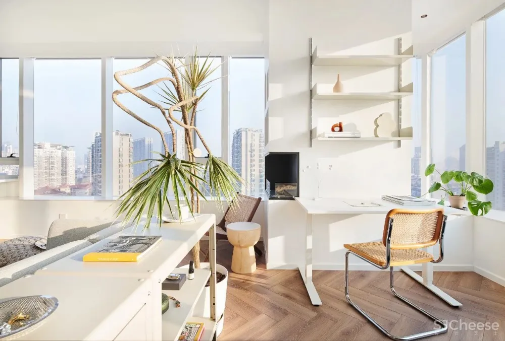 58㎡小家的L型玻璃幕墙,让小房也能拥有180°豪华夜景