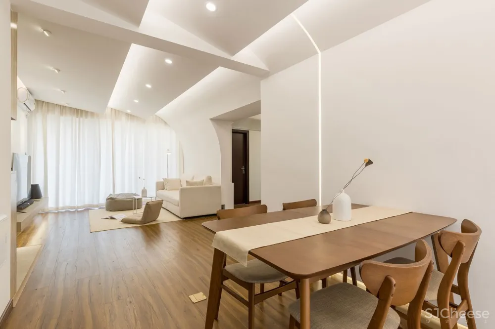 火到央视的极致毛坯房改造：家里什么都用白的，整个房子在发光