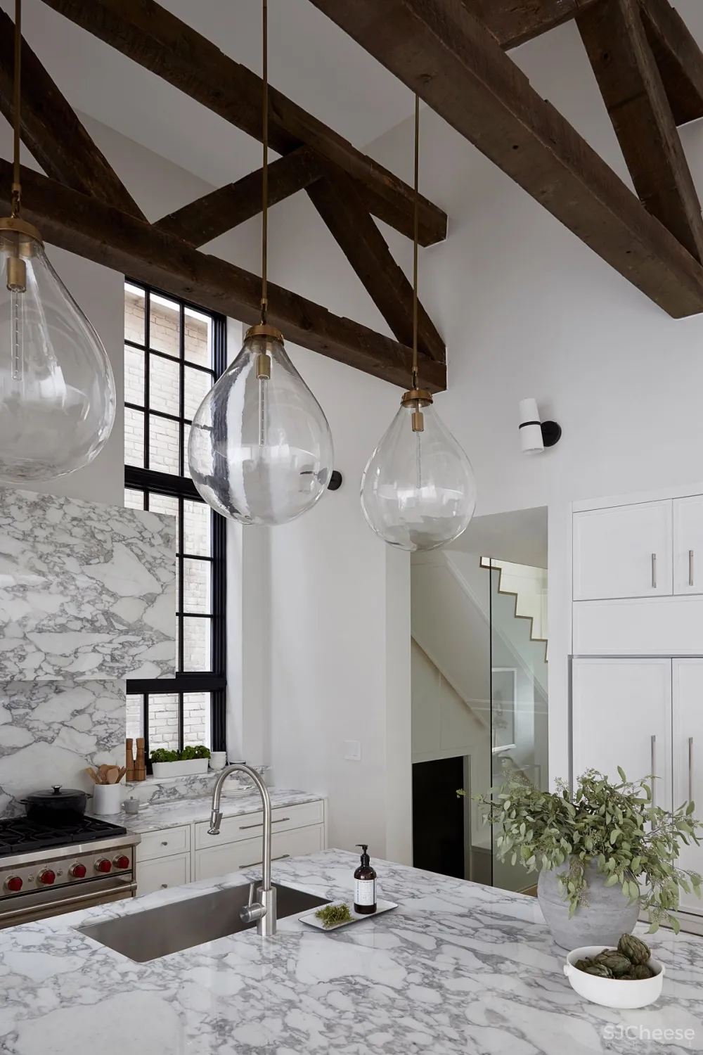 Ancerl Studio | Euclid Residence , 现代明亮的特色住宅