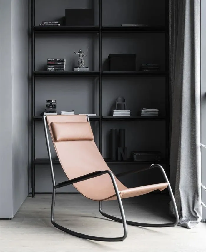 将色彩运用到极致，时髦灵动下非黑即白的男女公寓