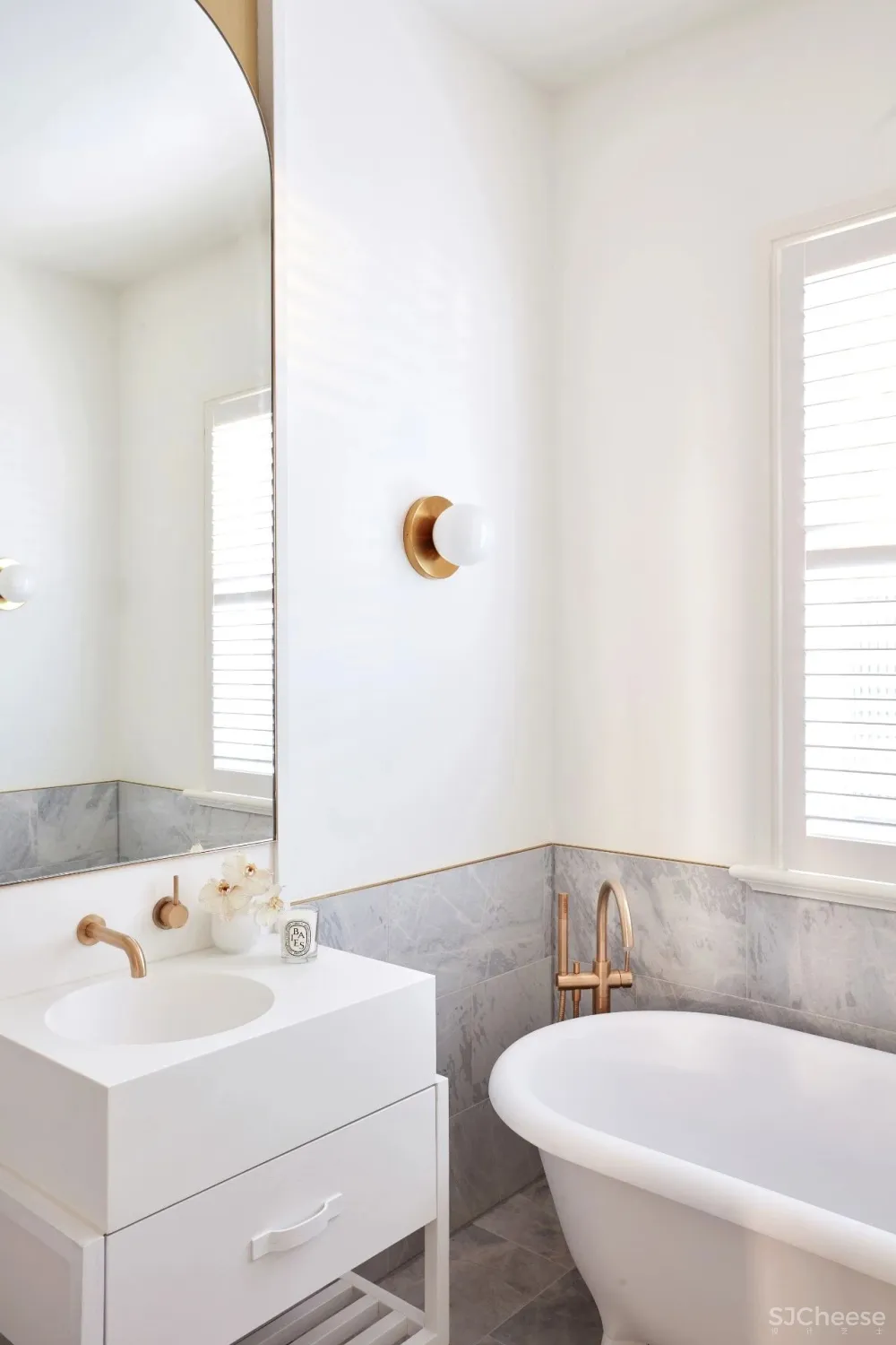 好色，理所当设