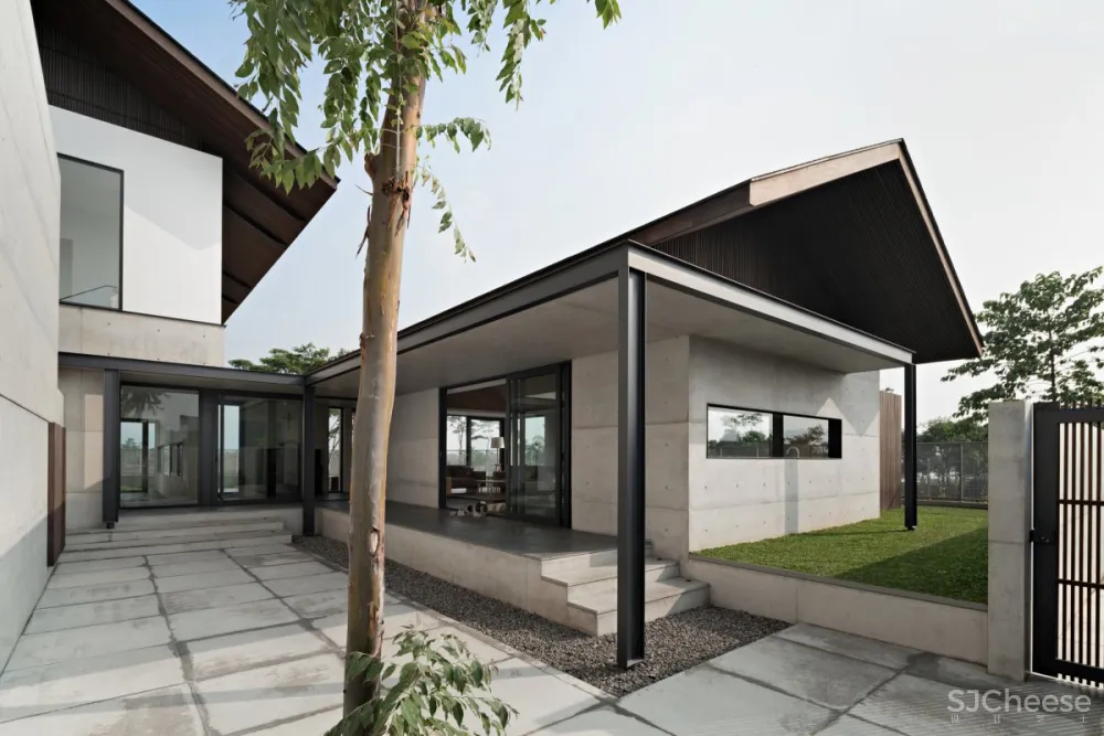 Pranala Associates | Iyashi House , 现代混凝土景观别墅