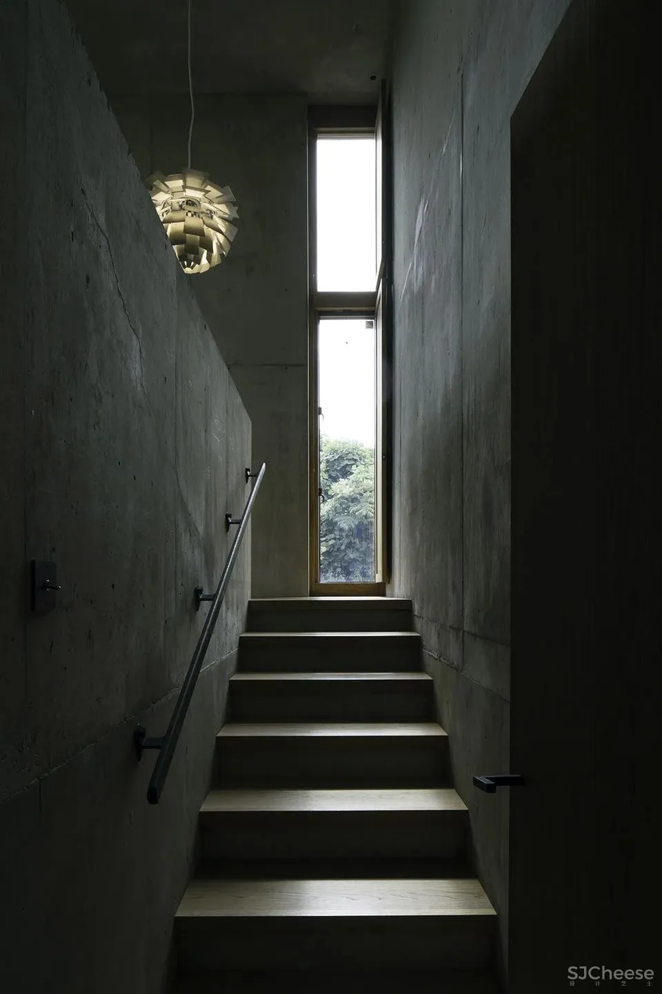 清水混凝土打造保守的现代居所 日本“Sagamine住宅”