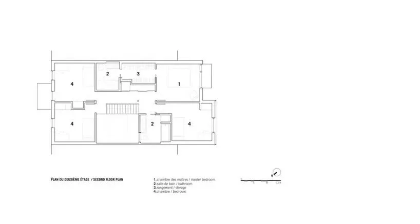 除了上下楼,这座楼梯也是空间的限定元素