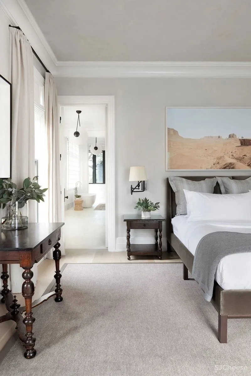 美国德克萨斯现代别墅将沉稳的黑白经典和爆炸性的彩色完美结合