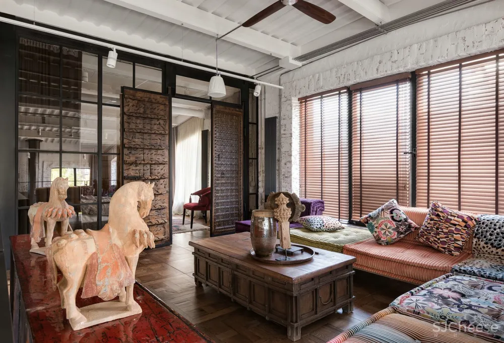 极具色彩感的工业居所!