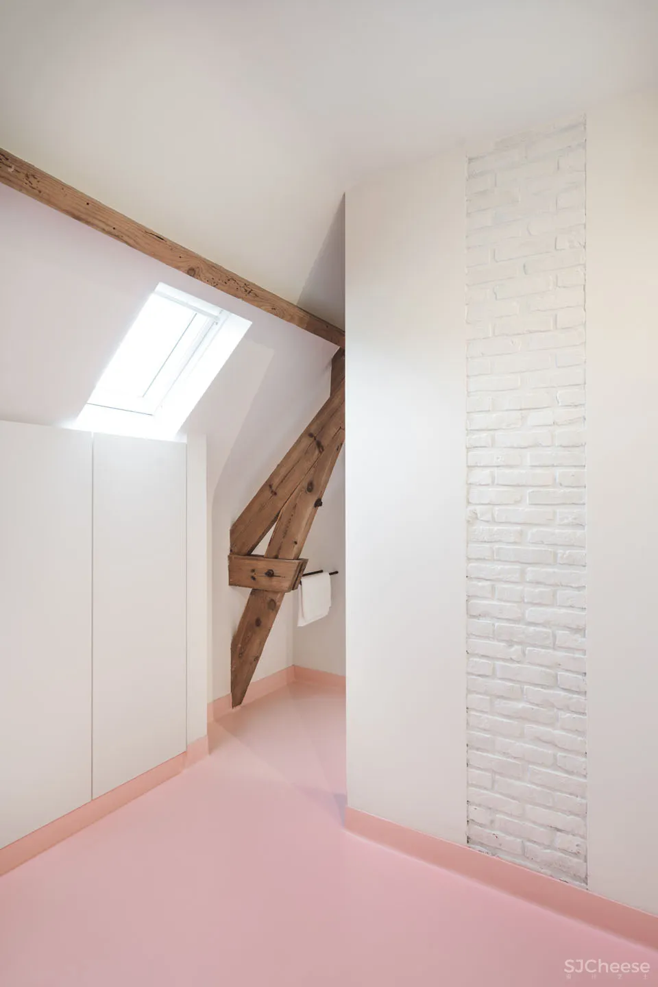 将废旧谷仓彻底改造,这才是真正的农村“豪宅”