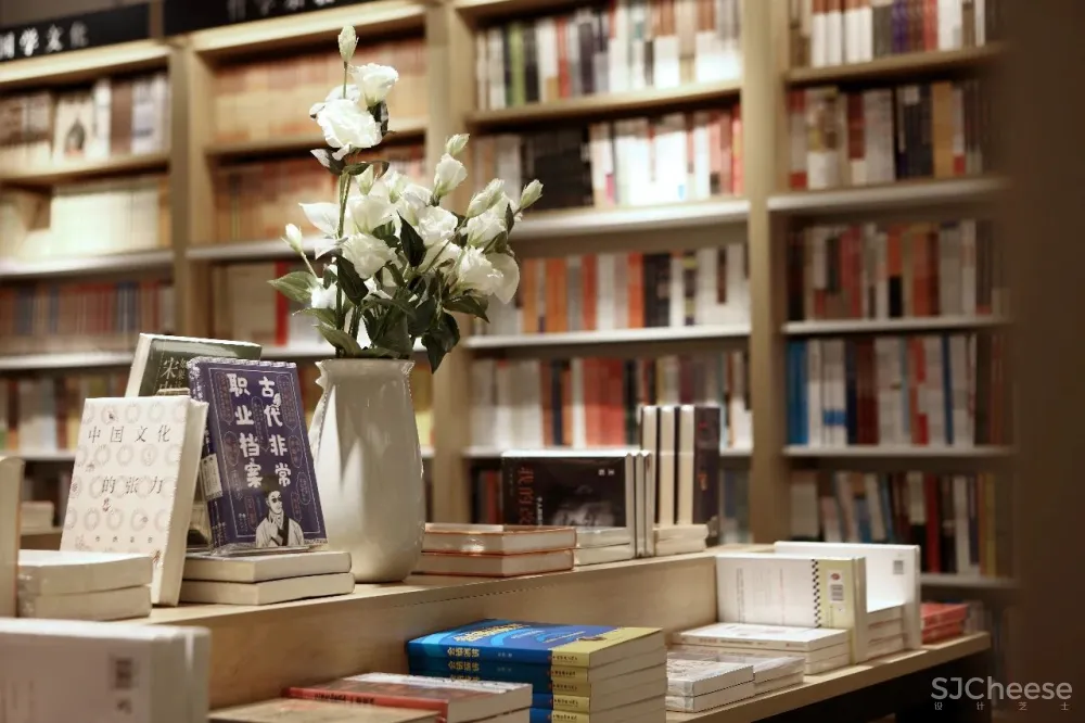 叶智杰设计：714㎡文学之旅，隐没在闹市水泥丛林中