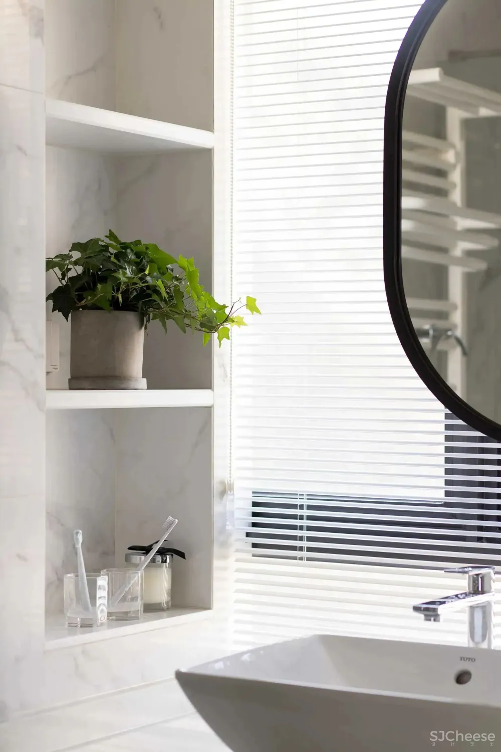 其实女人的要求并不高，只需要这样一个温馨的家就够了。