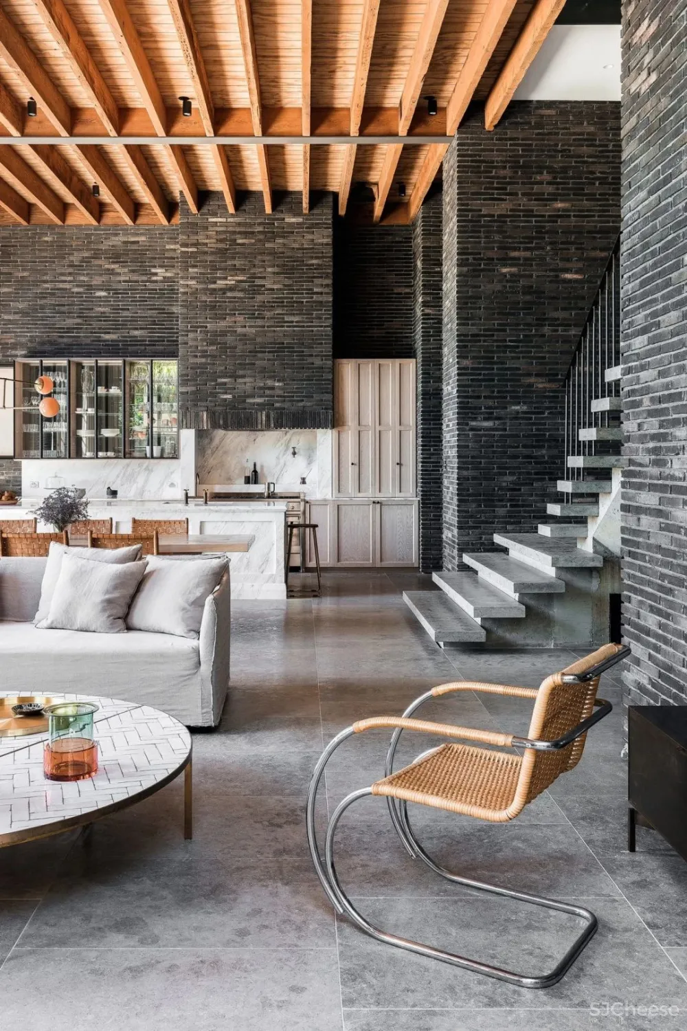 高级灰 棕色，华灯初上夜未央，细品冷酷都市的温柔细腻