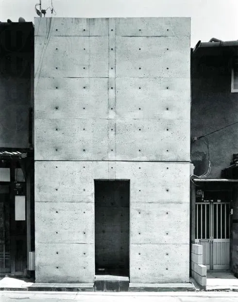 安藤忠雄雪藏17年的神秘作品被改造成酒店,供客人裸泳