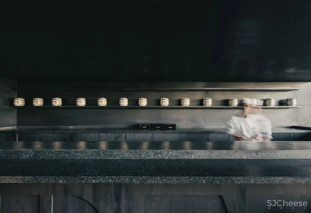 Esrawe Studio|由日式裝甲衍生靈感的精品日料餐廳