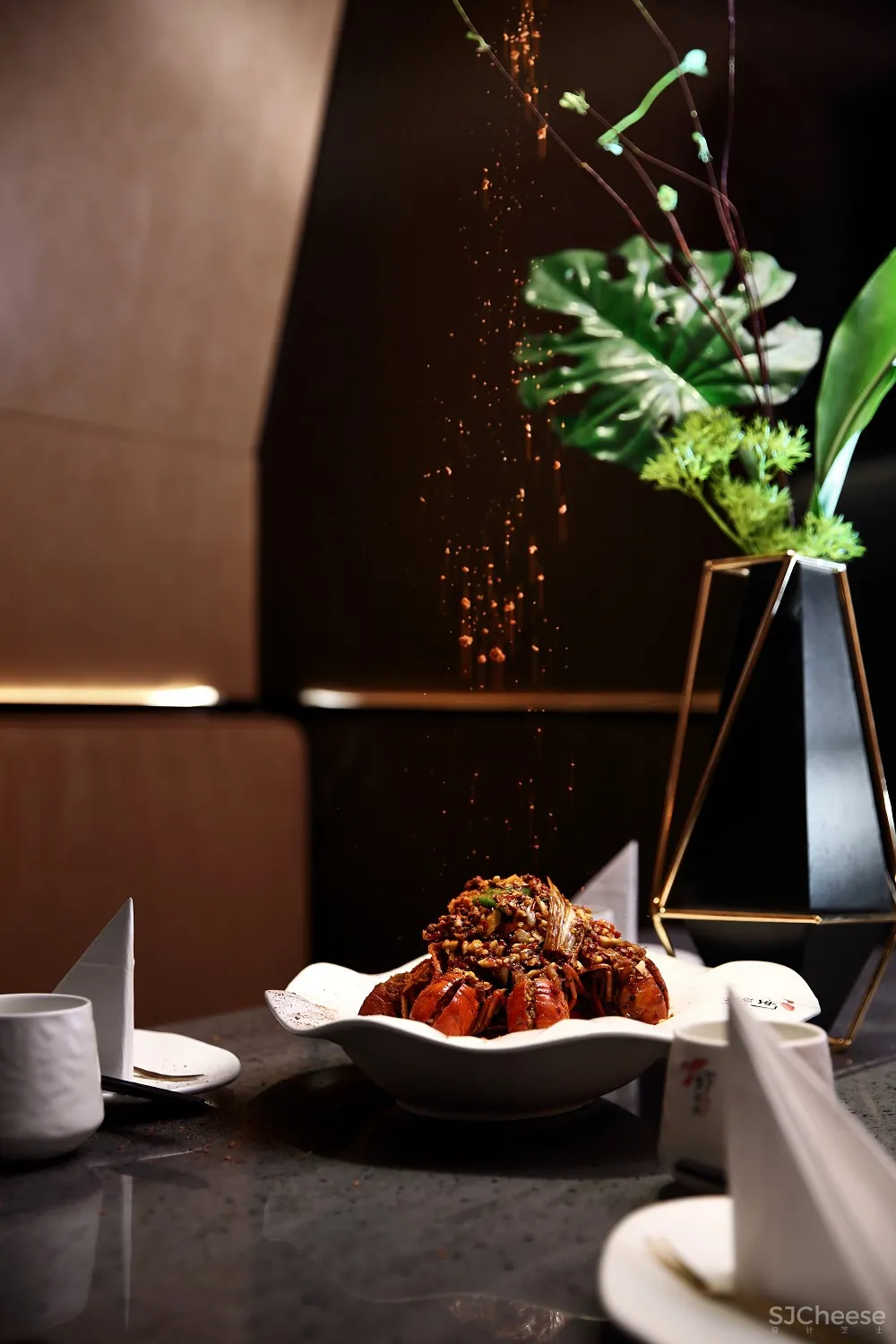 深圳餐厅设计 餐饮空间设计:虾胡闹